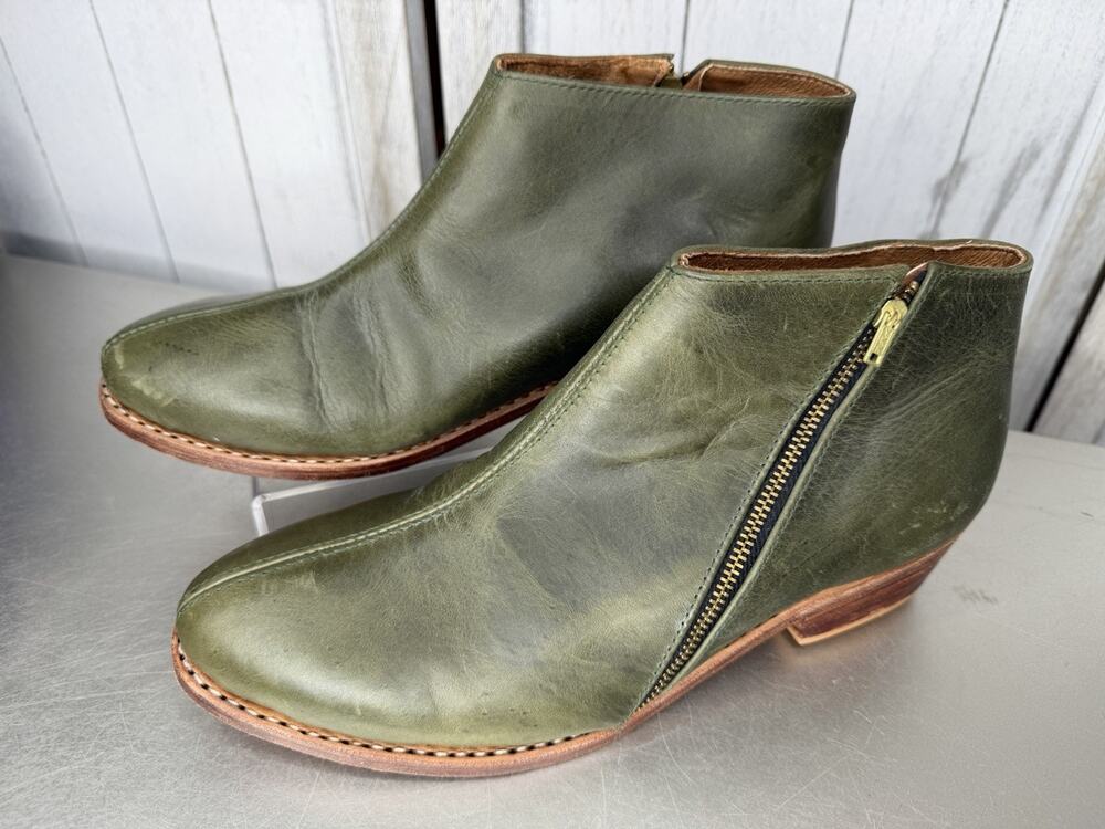 The Root Collective Green Handmade Leather Ankle Boots Size 9 Zip Booties